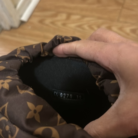 Brand new authentic Louis Vuitton monogram snow boots-RARE - Picture 5 of 8